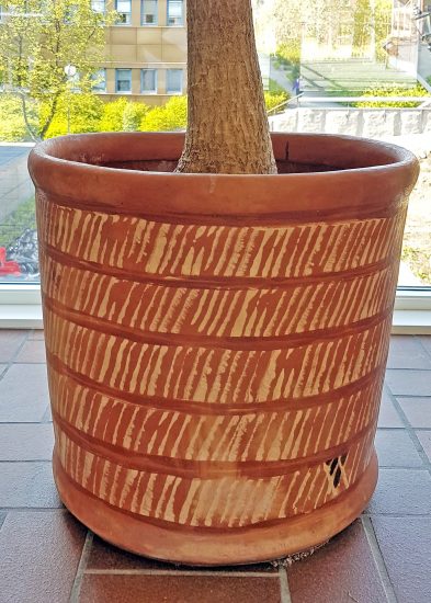 <em>(1 av 5 keramiske krukker)</em>, Nina Malterud. Photographer: KORO/Cathrine Wang