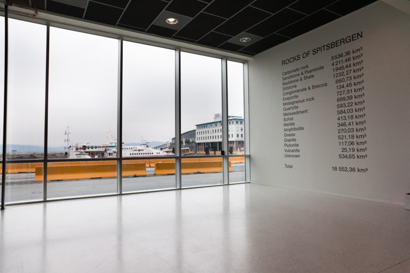 Rocks of Spitsbergen, av Lara Almarcegui. Fotograf: Ole John Aandal