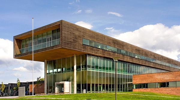Høgskolen i Østfold, avdeling Halden, av Ramstad + Bryn Arkitektur AS. Fotograf: Statsbygg