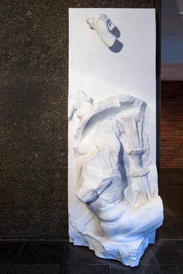 The Living are Governed by the Dead (Torso), Marius Engh. Fotograf: Thor Brødreskift