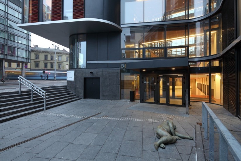 <em>Lying low/male nude</em>, Christine Aspelund. Photographer: Jan Inge Janbu