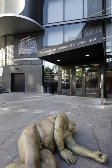 Lying low/male nude, Christine Aspelund. Fotograf: Trond A. Isaksen