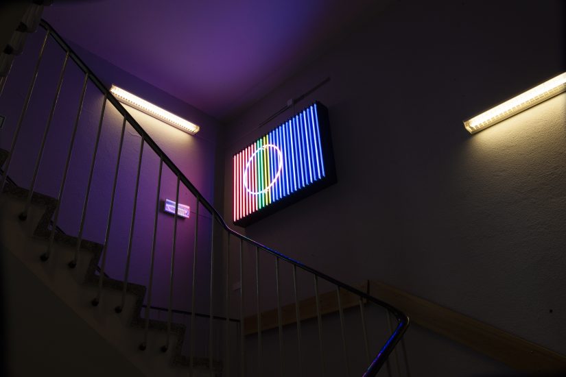 The Sami Peoples Flag in Neon, Lars Laumann, Kjersti Andvig. Fotograf: Michael Miller