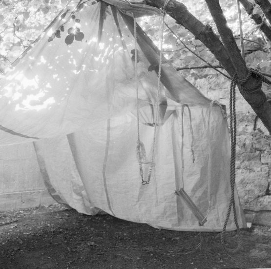 The ideal state (Makeshift play area), Una Hunderi. Fotograf: Una Hunderi