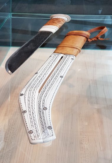 <em>(Kniv, kaup, beinring, saks, slire og náhppi)</em>, Johan Rist. Photographer: KORO