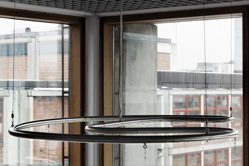 Folding, Brigitte Kowanz. Fotograf: Werner Zellien