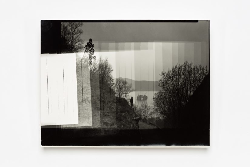 <em>Torbjørn Rødland</em>, sølvgelatin, mørkeromstest, 1994. Photographer: Vegard Kleven