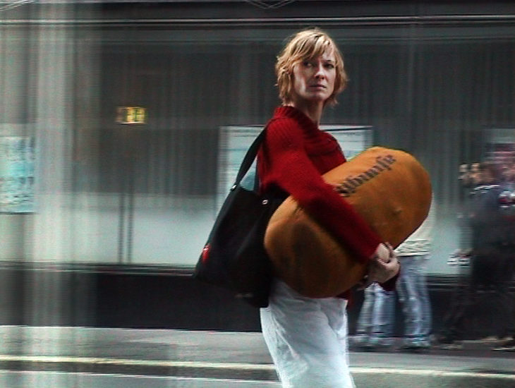 Stillbildet fra The Lonely Crowd, Katja Høst.