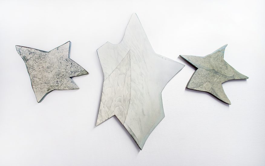 <em>Vinge/stjerner (Fjær og stein)</em>, Solveig Lohne. Photographer: Thor Brødreskift