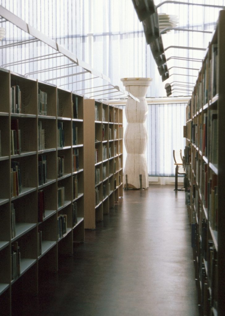 <em>Stor lysbærer</em>, Liv-Mildrid Gjernes. Photographer: Ukjent