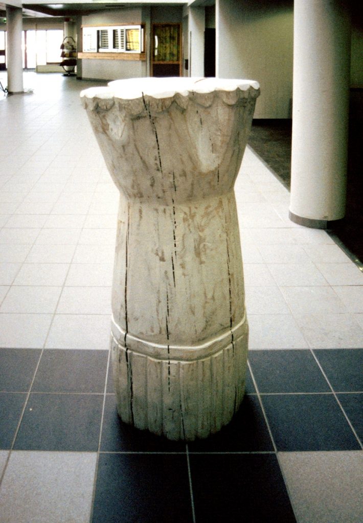 <em>Liten lysbærer</em>, Liv-Mildrid Gjernes. Photographer: Ukjent