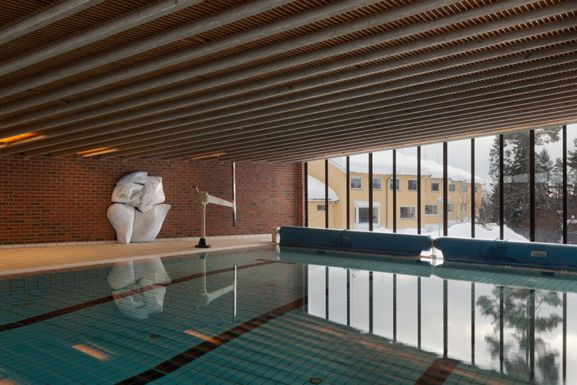 <em>(Uten tittel) svømmehallen til Skådalen skole for hørselshemmede</em>, Inger Sitter. Photographer: Werner Zellien