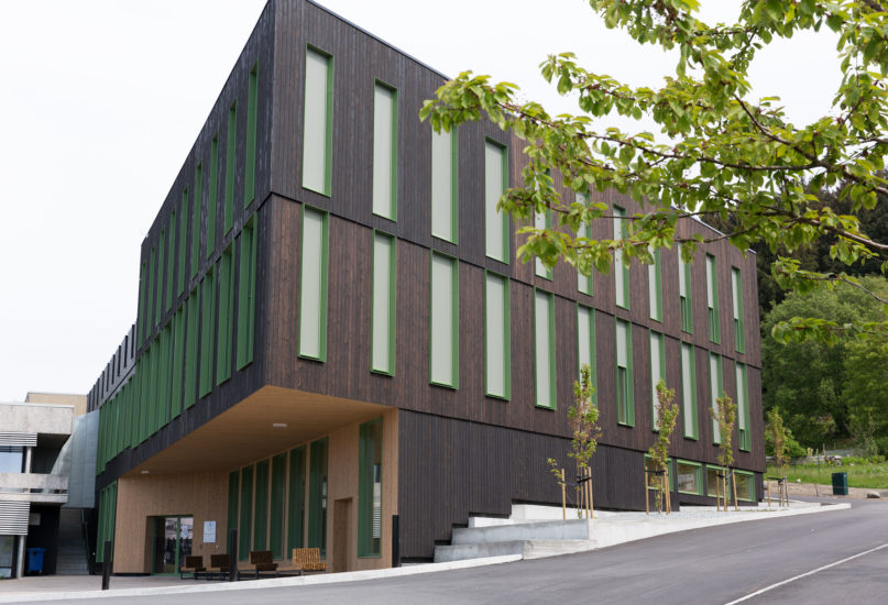 UiS Hulda Garborgs hus og besøkssenteret ved Jernaldergården, Universitetet i Stavanger, . Fotograf: Geir Egil Bergjord