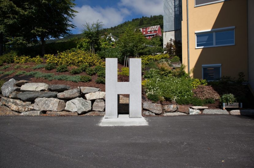 <em>H (As In: How Dare You Concern Yourself With Art When the World Is Collapsing Around You and There Are Obviously a Million Better, More Important Things To Do)</em>, Lina Viste Grønli. Photographer: Ingvild Brekke Myklebust