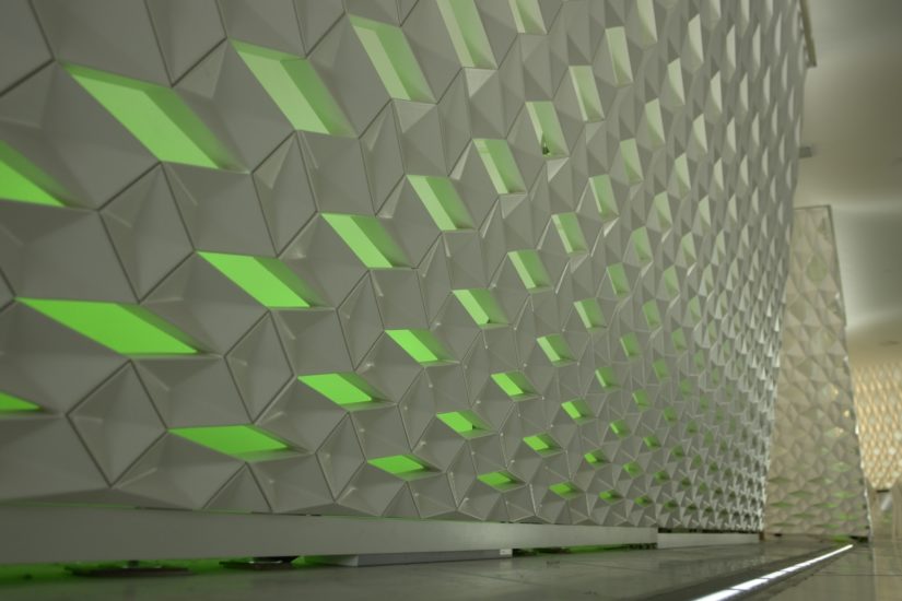 <em>The other wall</em>, Olafur Eliasson. Photographer: Jens Sølvberg