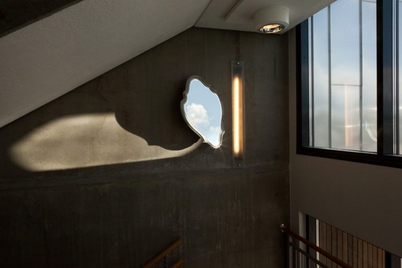 <em>chain reflection corridor</em>, Lutz-Rainer Müller. Photographer: Ole John Aandal