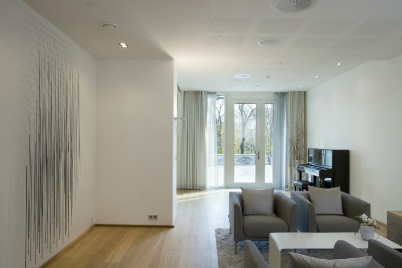 <em>Wall Piece I</em>, Tone Vigeland. Photographer: Jiri Havran