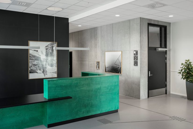 <em>Ståande bøyabre, Geo elv, Saltlager i tåke</em>, Klara Sofie Ludvigsen. Photographer: Kristin Støylen