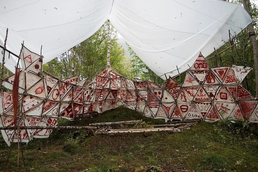 <em>Vågestykke #1 Luftballett</em>, Scenografien til Luftballettcampen av Øystein Nesheim. Photographer: Pål Hoff