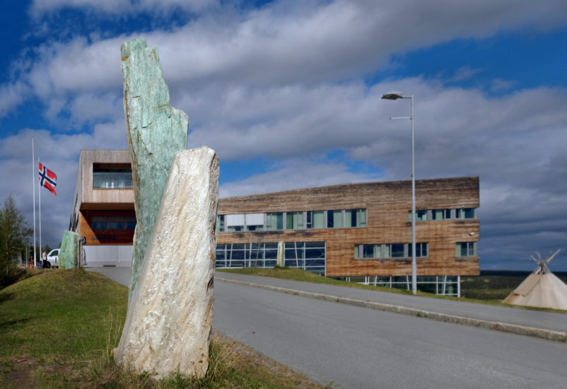 <em>Áhkku (2)</em>, Kurt Hermansen, Hagbart Solløs. Photographer: Cathrine Wang / KORO