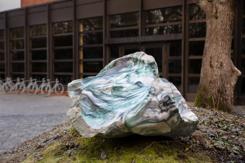Eyes squinting at rays, Ilja Wyller. Fotograf: Christian Tunge