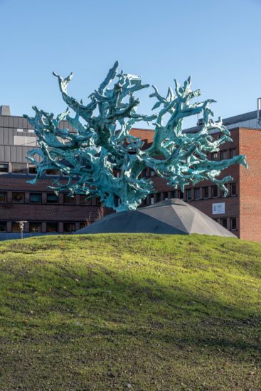 <em>Feeding from the Tree of Knowledge</em>, Kathrin Schlegel. Photographer: Øystein Thorvaldsen
