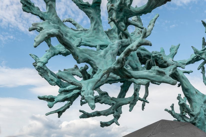<em>Feeding from the Tree of Knowledge</em>, Kathrin Schlegel. Photographer: Øystein Thorvaldsen