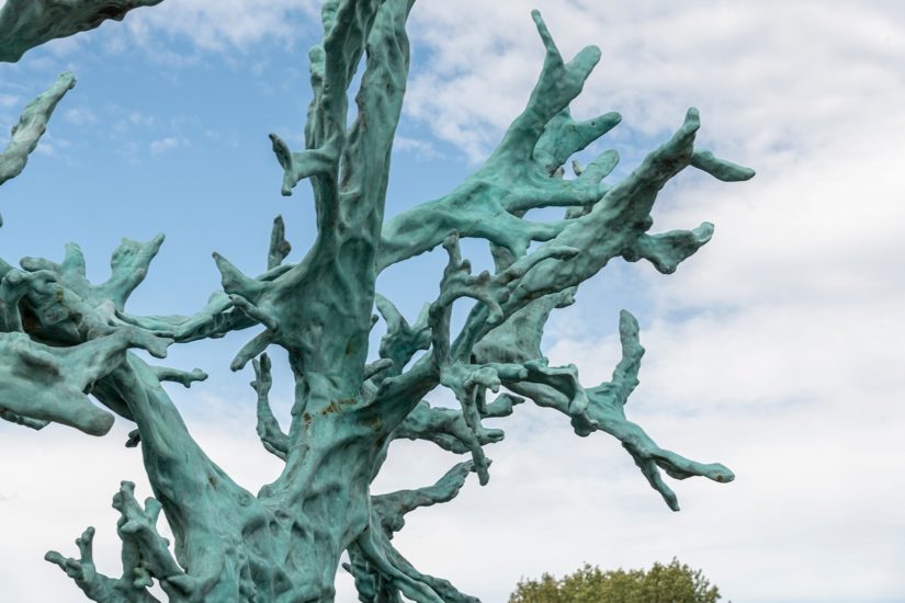 <em>Feeding from the Tree of Knowledge</em>, Kathrin Schlegel. Photographer: Øystein Thorvaldsen