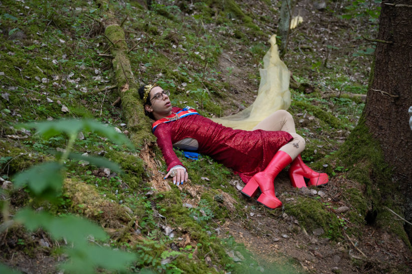 <em>L’arbre à rumeurs</em>, Hanan Benammar. Photographer: Istvan Virag