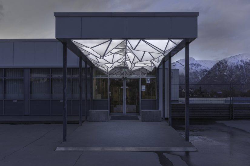 <em>Opposite Mountain Lights</em>, Anders Sletvold Moe. Photographer: Werner Zellien