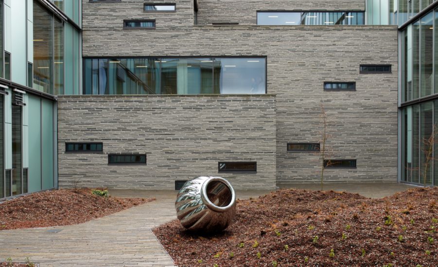 <em>Perler</em>, Ole Rosén, Mari Røysamb. Photographer: Pål Hoff