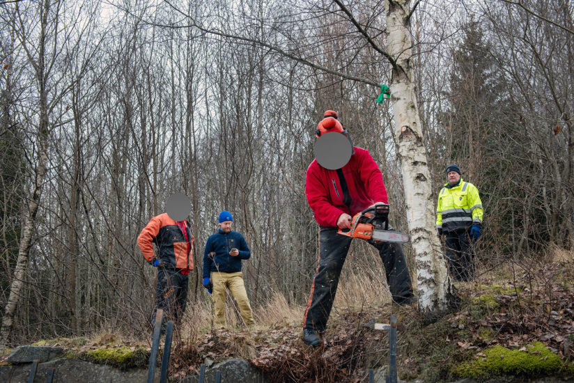 Workshop, Vuogas har sammen med innsatte og ansatte i fengslet, og Rud videregående skole bygget verket Flukthus / Báhtarangoahti. Vougas lea ovttasbargan giddagasain ja virggesain giddagasas, ja Rud joatkkaskuvlla olggobealde oahppiin ráhkadan dáiddadaga Báhtarangoahti / Flukthus. Fotograf: Thomas Tveter